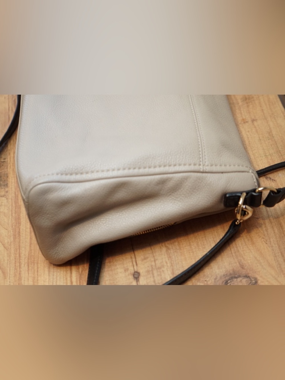 kate spade Beige Shoulder Bag with Black Trim - Picture 10 of 13